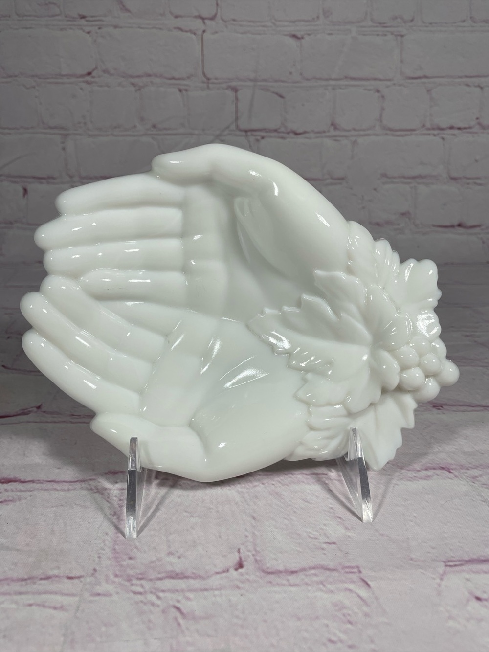 Vintage Westmoreland White Milk Glass Queen Victoria’s Hands Candy Trinket Dish